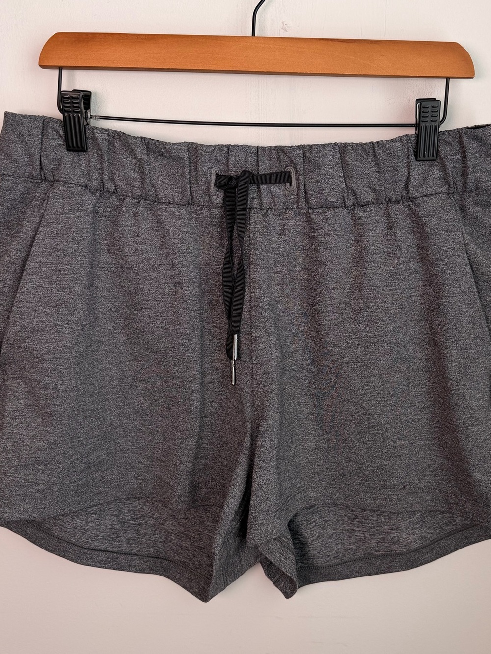 Lululemon On The Fly Short 2.5", High Rise - Picture 6 of 10